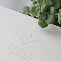 Sobres de Papel de Algodón Mate Personalizados con Logotipo en Relieve, Bajo Pedido Mínimo de 50 Piezas, Sobres Estilo Occidental para Tarjetas de Agradecimiento e Invitaciones de Boda