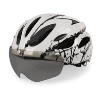 Casque de vélo pour hommes EPS entièrement moulé respirant casque de cyclisme hommes femmes lentille Aero vtt vélo de route casque de vélo