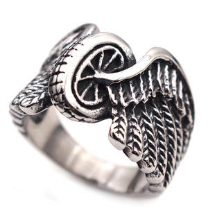 Anillo Retro de Acero Inoxidable para Hombre con Diseño de Alas y Neumáticos, de Geometry Factory Supply - Product Image 6