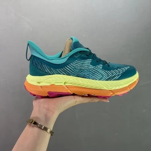 Nouvelles Chaussures de Course et Baskets Designer pour Femmes et Hommes Mafate Speed 4 Antidérapantes à Motif, Rehaussantes, Style Marche - Product Image 3