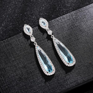 Boucles d'oreilles pendantes en cristal bleu clair E3003, en argent 925, forme goutte d'eau, serti clos, bijoux classiques pour femmes, pour mariage - Product Image 4