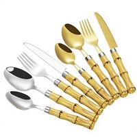 Ensemble de couteaux, fourchettes et cuillères de style occidental en acier inoxydable 430 avec manche en bambou, finition miroir, design moderne et minimaliste, quatre pièces