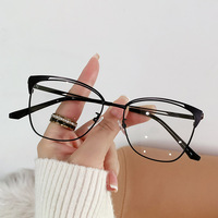 Lunettes de soleil papillon en métal tendance pour adultes, légères, design unisexe, verres polarisés TAC bloquant la lumière bleue