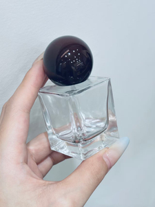 Perfume de diseñador de almacén de EE. UU. 70ml 30ml 10ml Colonia amaderada de larga duración para hombres y mujeres Venta a granel Fragancia en aerosol - Product Image 3