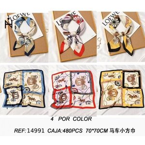 Carriage Petit foulard carré 70x70Cm FULARES Accessoire de mode pour femme - Product Image 3