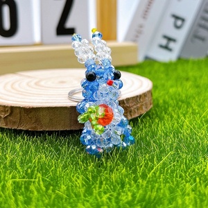 Llaveros de conejito y zanahoria personalizados, regalo promocional, regalos de cumpleaños para niñas, colgante para bolso de niña, llavero de conejo hecho a mano - Product Image 6