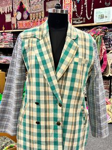 Manteau vintage en kantha pour femmes, veste en kantha faite à la main, vêtement d'extérieur bohème en kantha, manteau ethnique en kantha, manteau matelassé en kantha - Product Image 3