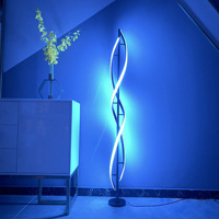 Lampadaire en spirale linéaire moderne à LED pour chambre à coucher