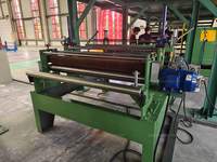 Machine de fabrication de compresses de moules sandwich pour panneaux PU PIR Machine de production de panneaux sandwich Machine d'injection moussante en polyuréthane PU Ligne de production
