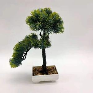 Planta artificial de plástico de tamaño pequeño, rama de pino de estilo tradicional japonés en maceta, aguja de imitación, bonsái de pino - Product Image 2