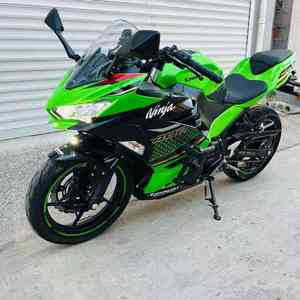 Motocicleta Deportiva Kawasaki Ninja <span class=keywords><strong>de</strong></span> 400cc con Arranque Eléctrico, Motor <span class=keywords><strong>de</strong></span> Gasolina <span class=keywords><strong>de</strong></span> 4 Tiempos, Velocidad Máxima para Conducción Todoterreno y en Carretera - Product Image 1