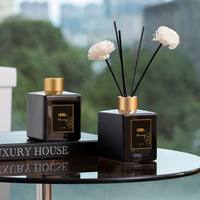 Diffuseur de roseaux d'aromathérapie de 200ml pour maison et hôtel de luxe Désodorisant d'huile essentielle avec parfum de luxe à motif liquide