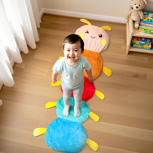 Tapis sensoriel en tissu EDUsense Caterpillar, tapis de jeu multi-textures pour bébé, jouet éducatif Montessori avec certification ASTM EN71 - Product Image 1