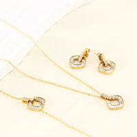 Vente en gros de bijoux tendance en acier inoxydable plaqué or 14 carats, collier, bracelet, boucles d'oreilles, cadeau personnalisable, durable