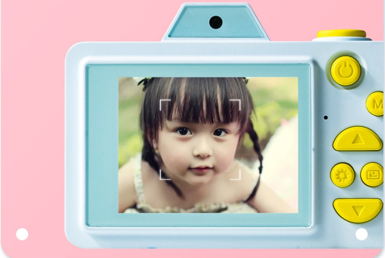 Feliztrip NBSC201 Kids Camera With 1100mah battery and 16g card and reader