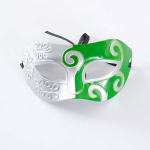 Máscara tallada vintage pintada con aerosol de media cara para fiesta de baile de Halloween y celebración de Navidad - Product Image 5