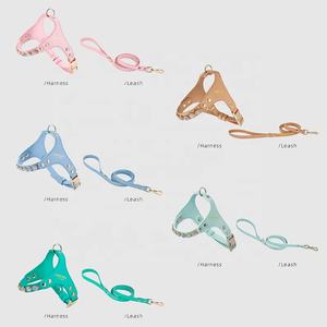 Arnés de Lujo para Perro con Diamantes de Colores, Productos y Accesorios para Mascotas al por Mayor - Product Image 5