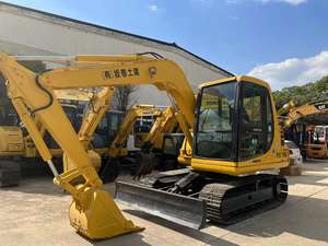 Excavatrice d'occasion, matériel de terrassement KOMATSU PC60 à vendre - Product Image 2