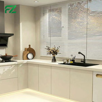 Meubles de cuisine modernes de luxe, style classique contemporain, Magic Corner, aluminium brillant, écologiques, résistants à l'eau, personnalisés