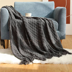 <span class=keywords><strong>Coperta</strong></span> Decorativa di Lusso 60*80 in Acrilico <span class=keywords><strong>Verde</strong></span> Lavorata a Maglia per Divano Letto, Piccola <span class=keywords><strong>Coperta</strong></span> con Nappe - Vendita all'Ingrosso - Product Image 3