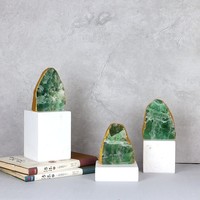 Sculpture de luxe en pierre naturelle verte avec base en marbre, spécimen minéral, décoration pour la maison, le bureau, l'hôtel, usine OEM ODM
