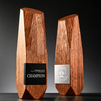 Trophées et Plaques Personnalisables en MDF Poli Écologique avec Impression UV – Designs Sur Mesure pour Salons Professionnels