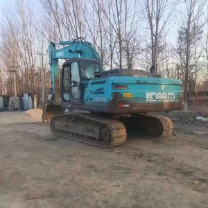 Excavadora de cadenas mediana Kobelco SK250 usada, original de Japón, excavadora hidráulica con pocas horas de trabajo, para construcción y movimiento de tierras en canteras. - Product Image 1