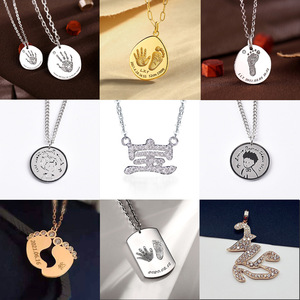 <span class=keywords><strong>Collana</strong></span> Personalizzabile in Acciaio Inossidabile con Ciondolo Placcato Oro, <span class=keywords><strong>Incisione</strong></span> Laser, Design Gratuito, Accetta Personalizzazioni su Campione - Product Image 3