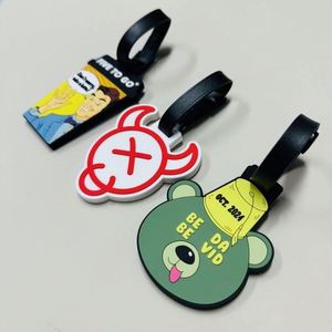 Étiquettes de bagages de voyage personnalisées en PVC souple de haute qualité à prix abordable, faible MOQ, avec logo sur mesure - Product Image 2