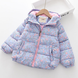 Chaqueta Acolchada <span class=keywords><strong>de</strong></span> Algodón <span class=keywords><strong>para</strong></span> <span class=keywords><strong>Niñas</strong></span>, <span class=keywords><strong>Invierno</strong></span> 2025, Nueva, Estampado Floral Completo, con Capucha y Forro <span class=keywords><strong>de</strong></span> Terciopelo, Modelo 0828-02, Teñido en Prenda - Product Image 2