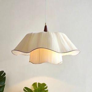 โคมไฟแขวนผ้าสไตล์วินเทจสุดหรู พร้อมจีบระบายทรงกลม ใช้หลอดไฟ LED E27 สำหรับบ้าน ห้องนอน ห้องรับประทานอาหาร - Product Image 1