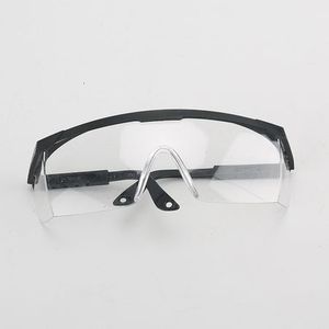Gafas de Seguridad con Montura Completa y Lentes Antivaho para Protección Contra el Polvo en Obras de Construcción - Product Image 1
