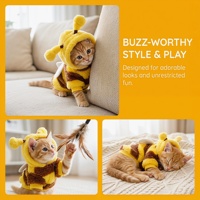 Veste en velours style abeille mignonne avec capuche et trou pour laisse pour petits chiens et chats