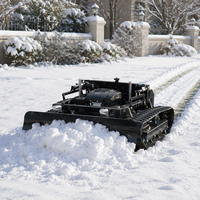 Tondeuse à gazon multifonctionnelle télécommandée avec pelle à neige montée à l'avant pour le déneigement des allées et l'entretien des terrains ruraux