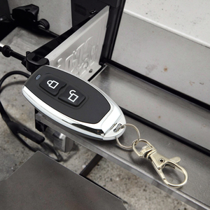 433 MHz <span class=keywords><strong>RF</strong></span> nhà thông minh <span class=keywords><strong>Transmitter</strong></span> LED ánh sáng EV1527 nút điều khiển từ xa chuyển đổi mã học tập cửa nhà để xe phím báo động - Product Image 5