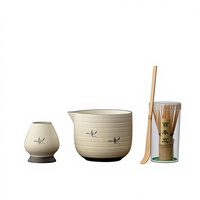Ensemble de Matcha Peint à la Main – Kit Cérémonie du Thé Quatre Pièces en Céramique Rayée avec Bol à Thé à Bec Verseur, Support Chasen et 100 Accessoires pour Thé Matcha