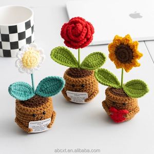 Maceta de Ganchillo Hecha a Mano con Rosas, Girasoles y Corazones, Regalo de Ánimo Positivo para el Día de la Madre, Navidad, Halloween - Product Image 3