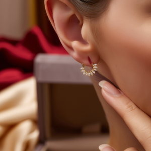 Orecchini a Corona Dorata E4469 con Cristalli Taglio Marquise, Placcati in Oro 22k, Unisex per Uso Quotidiano - Product Image 2