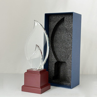 Trophée en cristal en forme de double flamme avec base en bois rouge MH-LJ0194