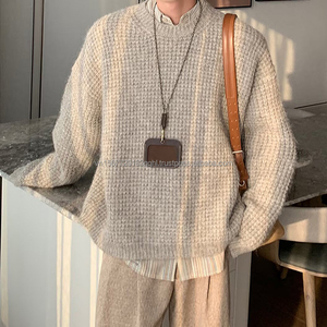 Suéter de punto con cuello redondo para hombre, logotipo personalizable, textura relajada, estilo a cuadros, tacto avanzado, ropa interior, top cálido para otoño e invierno - Product Image 6