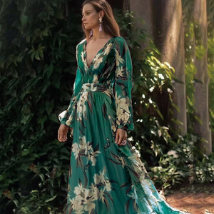 Vestido estilo francés con cuello en V y mangas largas, cintura natural, estampado liso, estilo vacacional otoño/invierno, falda maxi acampanada - Product Image 4