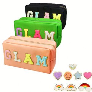 Pochette de voyage de luxe personnalisée en nylon imperméable avec patchs à paillettes et lettres pour maquillage et cosmétiques - Product Image 4