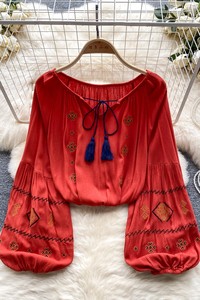 Kadınlar için Vintage Etnik Puf Kollu Bağlamalı Yaka Gömlekler Sonbahar Boho İşlemeli Bluz - Product Image 6