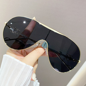 Oversized <b>Aviator</b> <b>Sunglasses</b> Metal Gold Frame UV400 Protection Unisex Style - Product Image 3