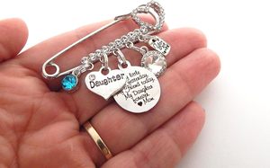 ของขวัญแต่งงานสีฟ้าสำหรับเจ้าสาว เข็มกลัดติดชุดเจ้าสาว สายรัดข้อเท้า ดอกไม้ประดับ ของที่ระลึก จี้หกเพนส์ ของชำร่วยงานแต่งงาน เข็มกลัดโลหะผสม - Product Image 5