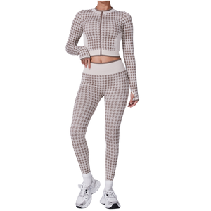 Ensemble de yoga deux pièces sans couture à imprimé écossais pour femmes, haut court à manches longues et pantalon slim, tenue assortie respirante et écologique - Product Image 1