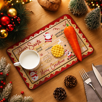 Plateau à biscuits du Père Noël en bois avec motif renne et carotte pour la veille de Noël, biscuits au lait pour enfants, carotte, tradition familiale des fêtes
