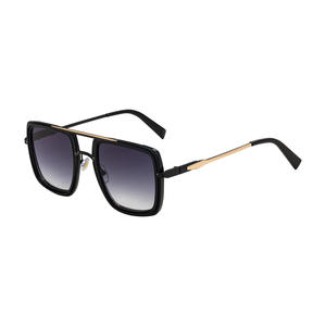 Gafas de sol con montura cuadrada Topfashion para hombre, de plástico negro y metal, protección UV400, para conducir al aire libre, clase 2. - Product Image 2