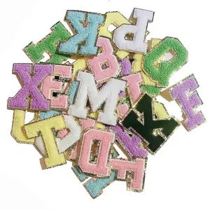 Vendita calda oro glitterato bordo ricamato di lusso in ferro su Patch alfabeto universitario di 8 cm <span class=keywords><strong>lettere</strong></span> a a Z in feltro Applique ciniglia Patch - Product Image 1