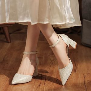 Youxianmei Co. Zapatos de Tacón Alto con Punta en Pico y Correa en el Tobillo, Zapatos de Satén para Boda, Tendencia de Moda - Product Image 3